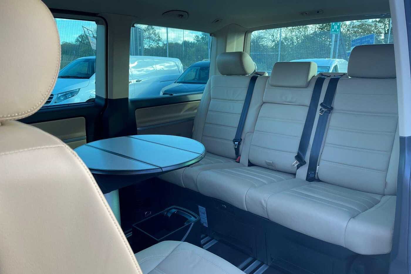 Volkswagen Caravelle Caravelle Executive SWB 199ps DSG 4Motion