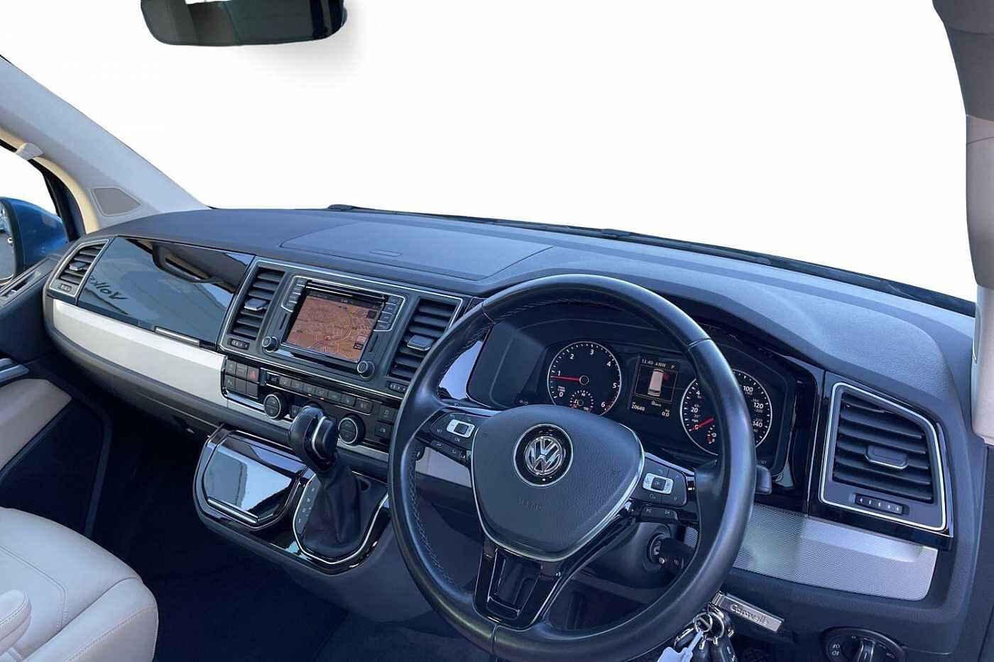 Volkswagen Caravelle Caravelle Executive SWB 199ps DSG 4Motion