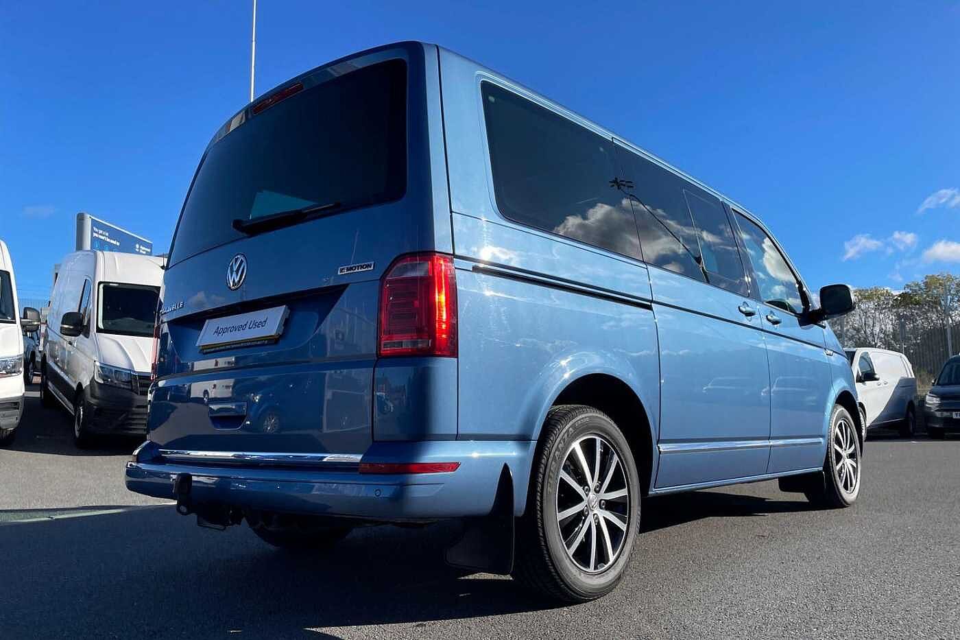 Volkswagen Caravelle Caravelle Executive SWB 199ps DSG 4Motion