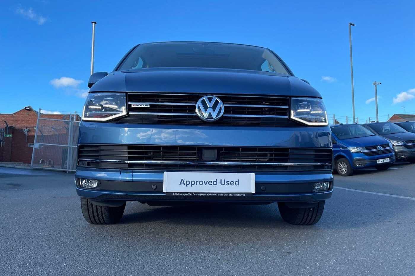 Volkswagen Caravelle Caravelle Executive SWB 199ps DSG 4Motion