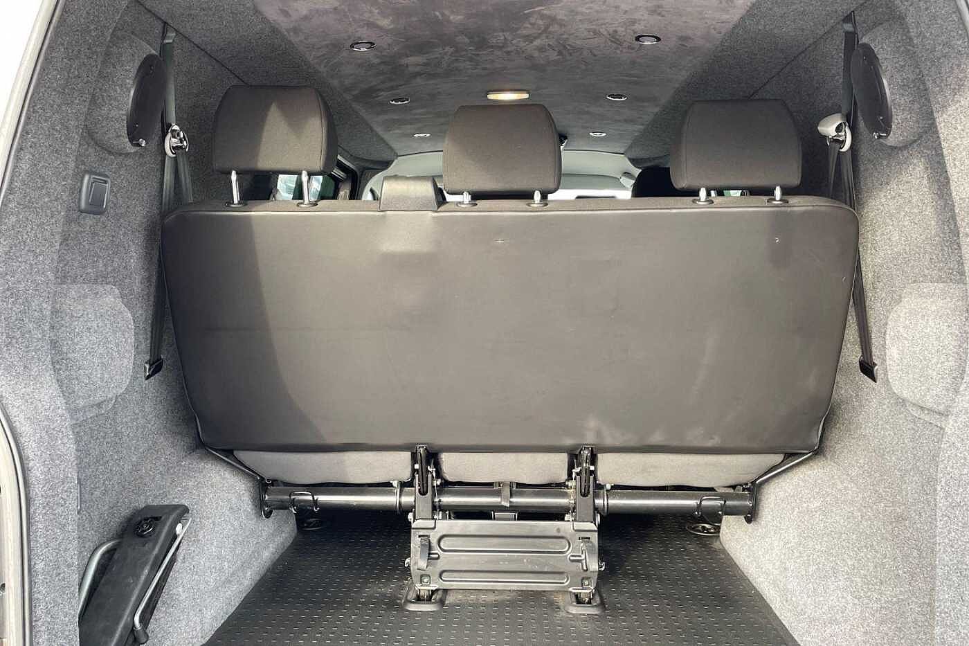 Volkswagen Transporter T32 Kombi Highline SWB 204ps DSG