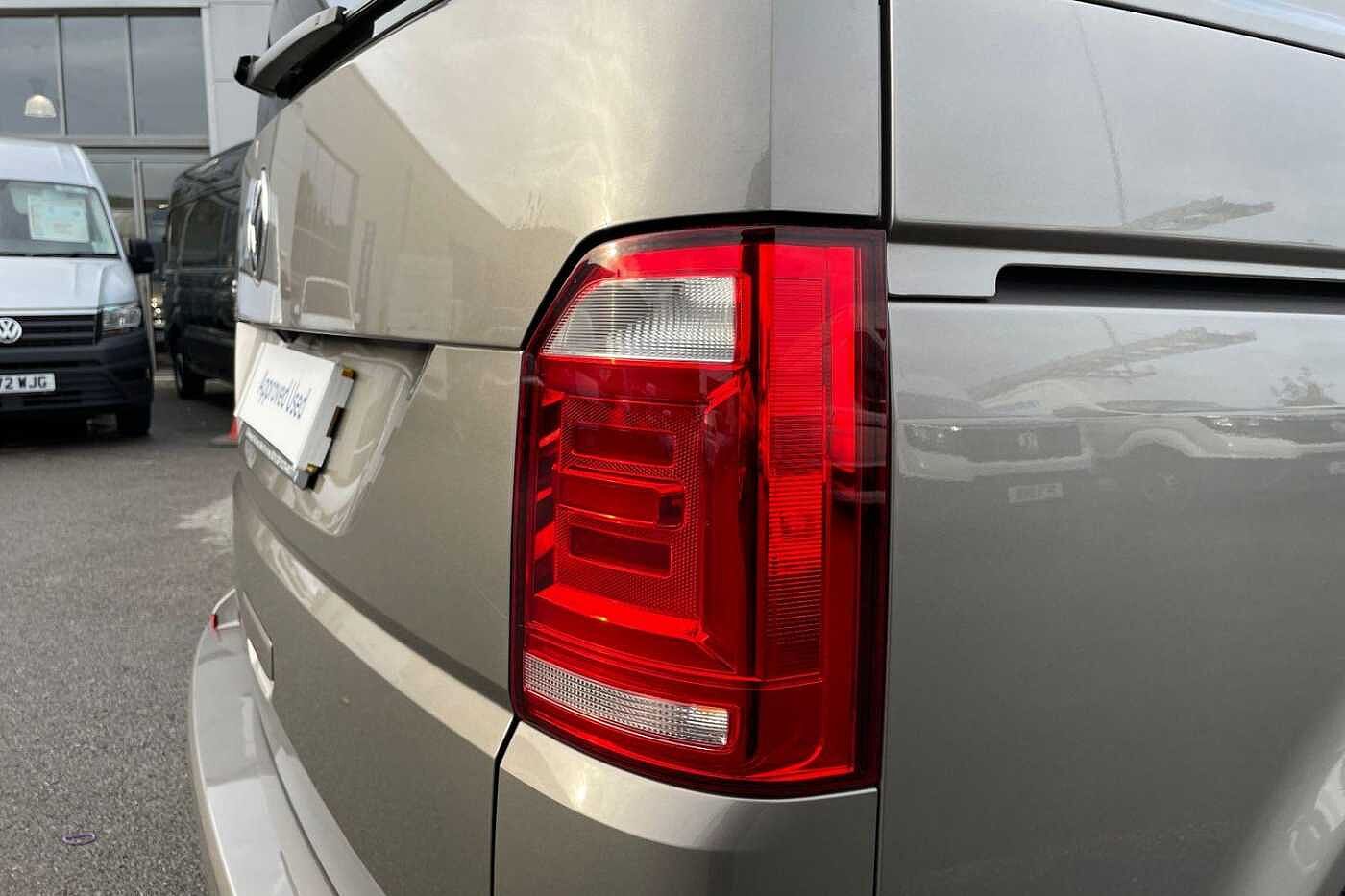 Volkswagen Transporter T32 Kombi Highline SWB 204ps DSG