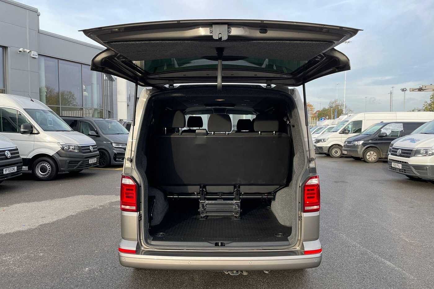 Volkswagen Transporter T32 Kombi Highline SWB 204ps DSG