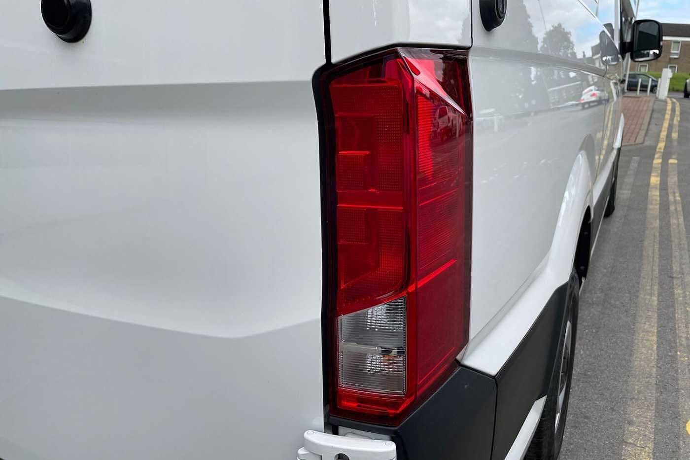 Volkswagen Crafter CR35 MWB FWD 2.0 TDI 140PS Trendline High Roof Van