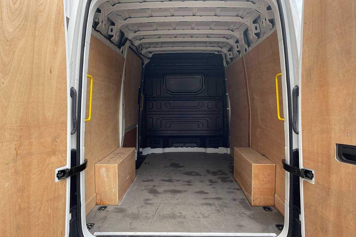 Volkswagen Crafter CR35 MWB FWD 2.0 TDI 140PS Trendline High Roof Van
