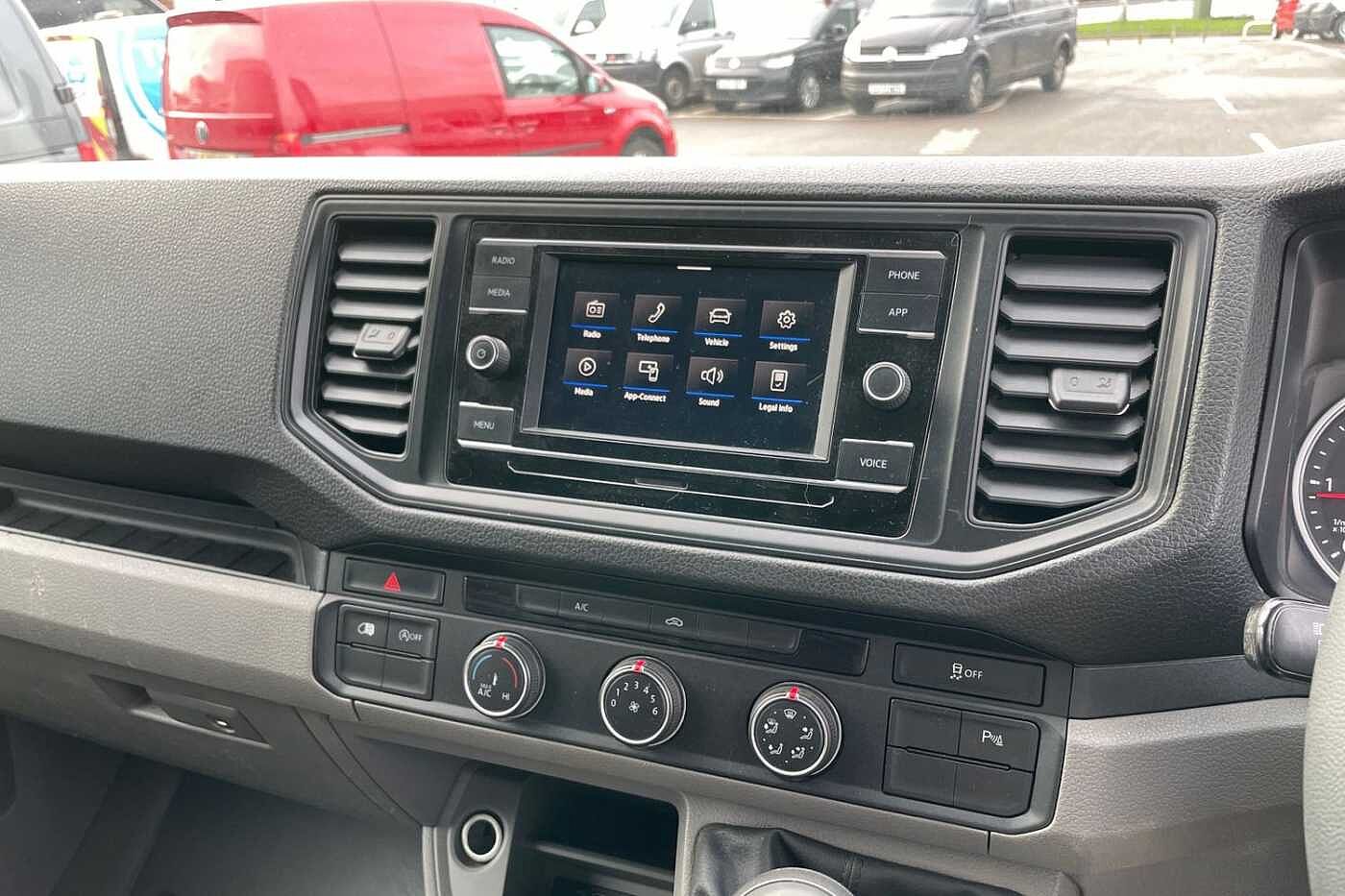 Volkswagen Crafter 2.0TDI 140PS Eu6dT-E CR35 LWB Trendline Business Panel Van