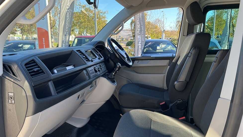 Volkswagen Transporter T30 2.0 Trendline TDI BMT SWB 102PS Kombi Van