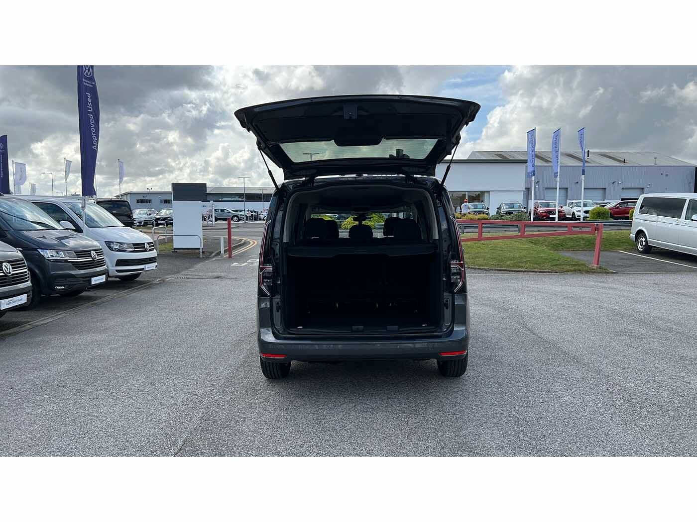 Volkswagen Caddy C20 Life SWB 122PS 2.0 TDI DSG
