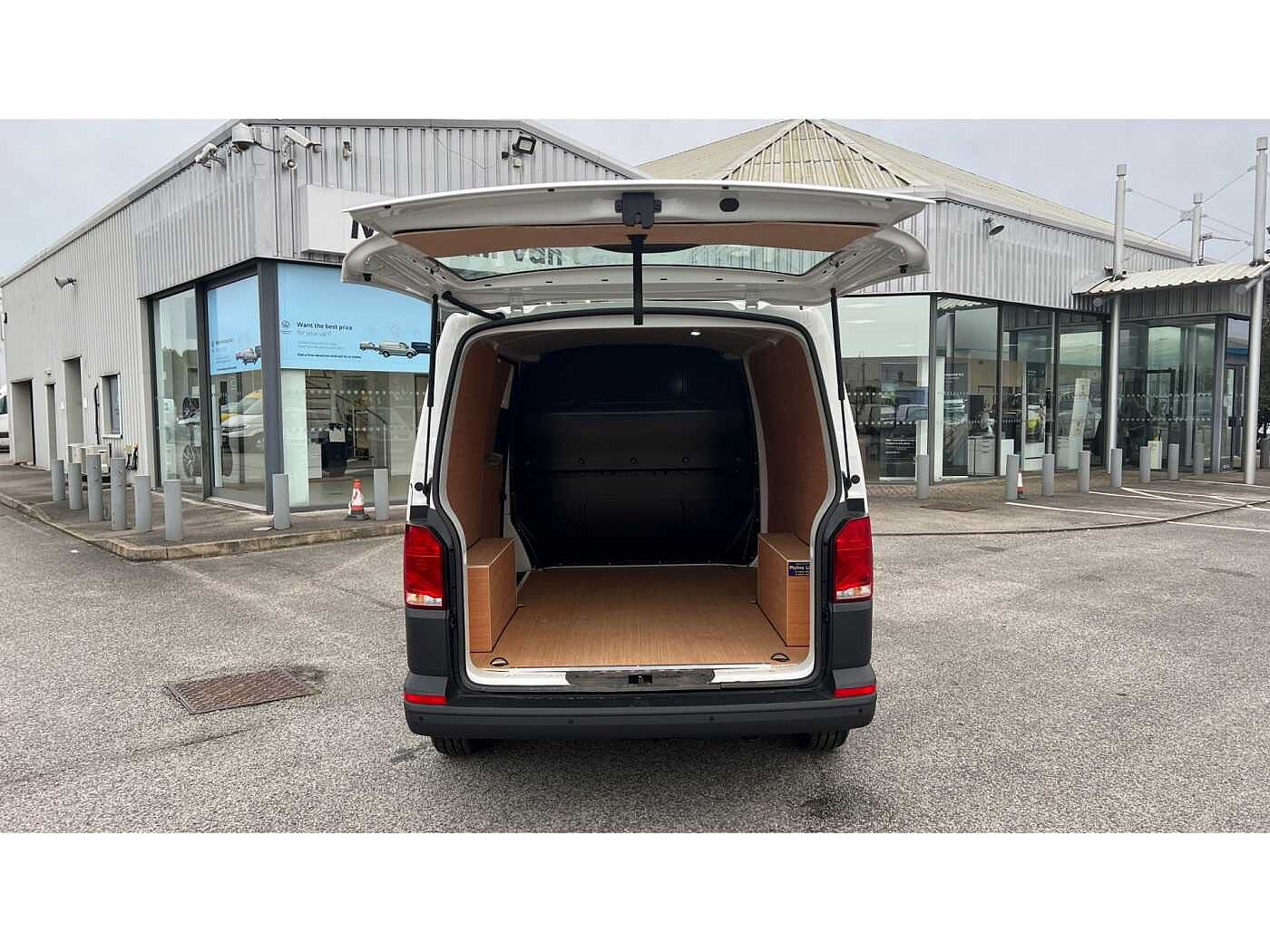 Volkswagen Transporter T28 Panel van Startline SWB 110 PS 2.0 TDI 5sp Manual