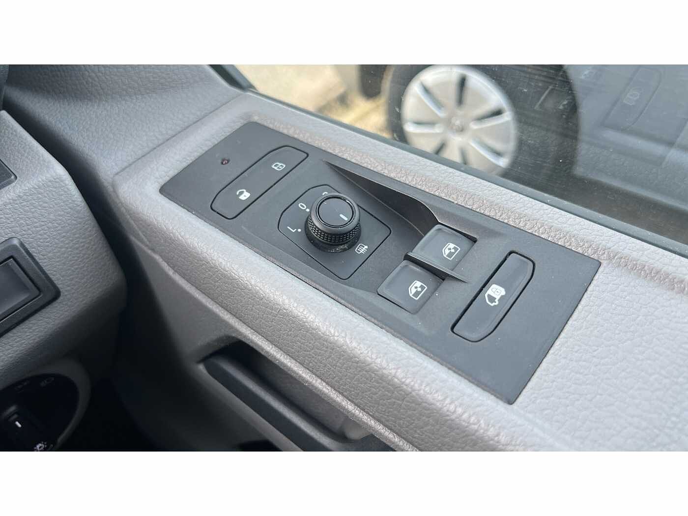 Volkswagen Transporter T28 Startline 2.0 TDi SWB 110PS P/Van