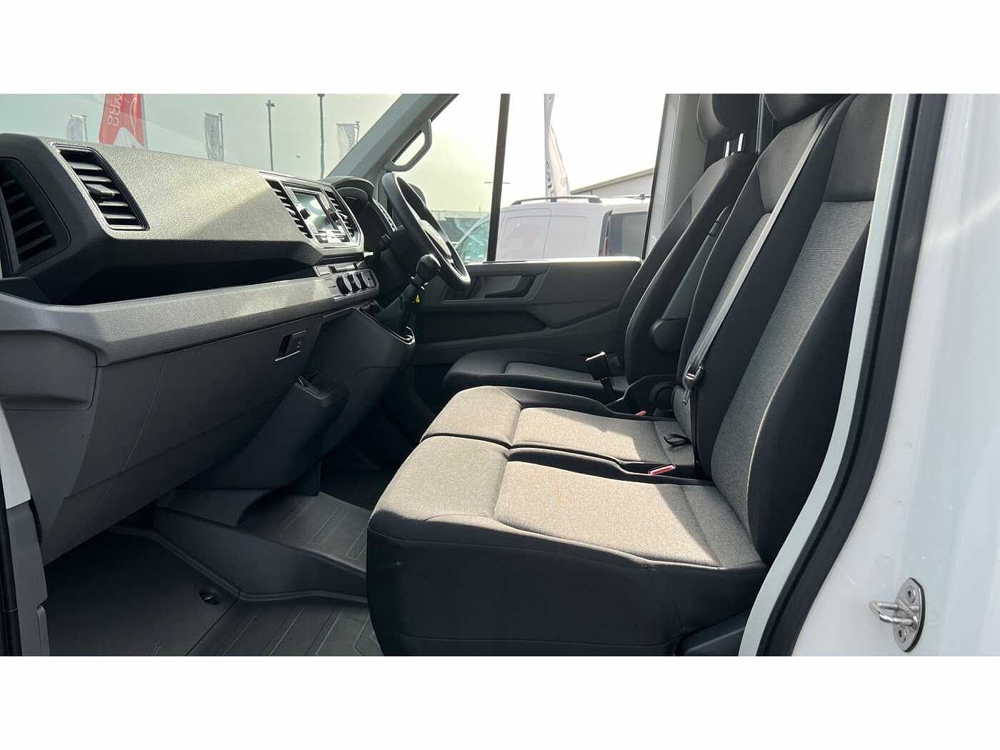 Volkswagen Crafter CR35 Trendline MWB P/Van 140 PS 2.0 TDI Manual FWD