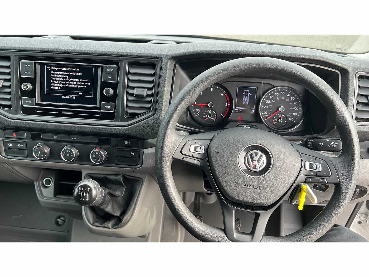 Volkswagen Crafter CR35 Trendline MWB P/Van 140 PS 2.0 TDI Manual FWD