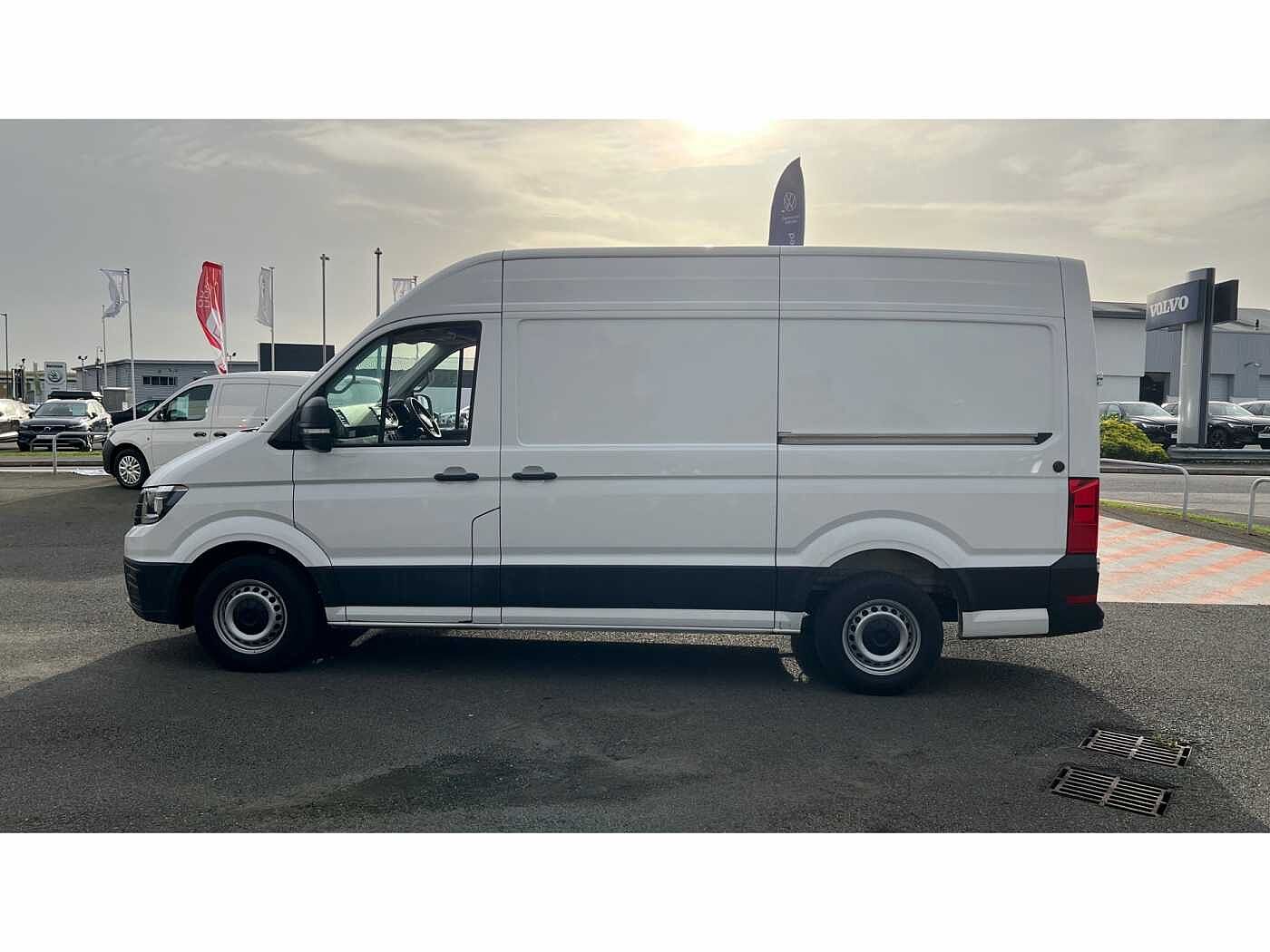 Volkswagen Crafter CR35 Trendline MWB P/Van 140 PS 2.0 TDI Manual FWD