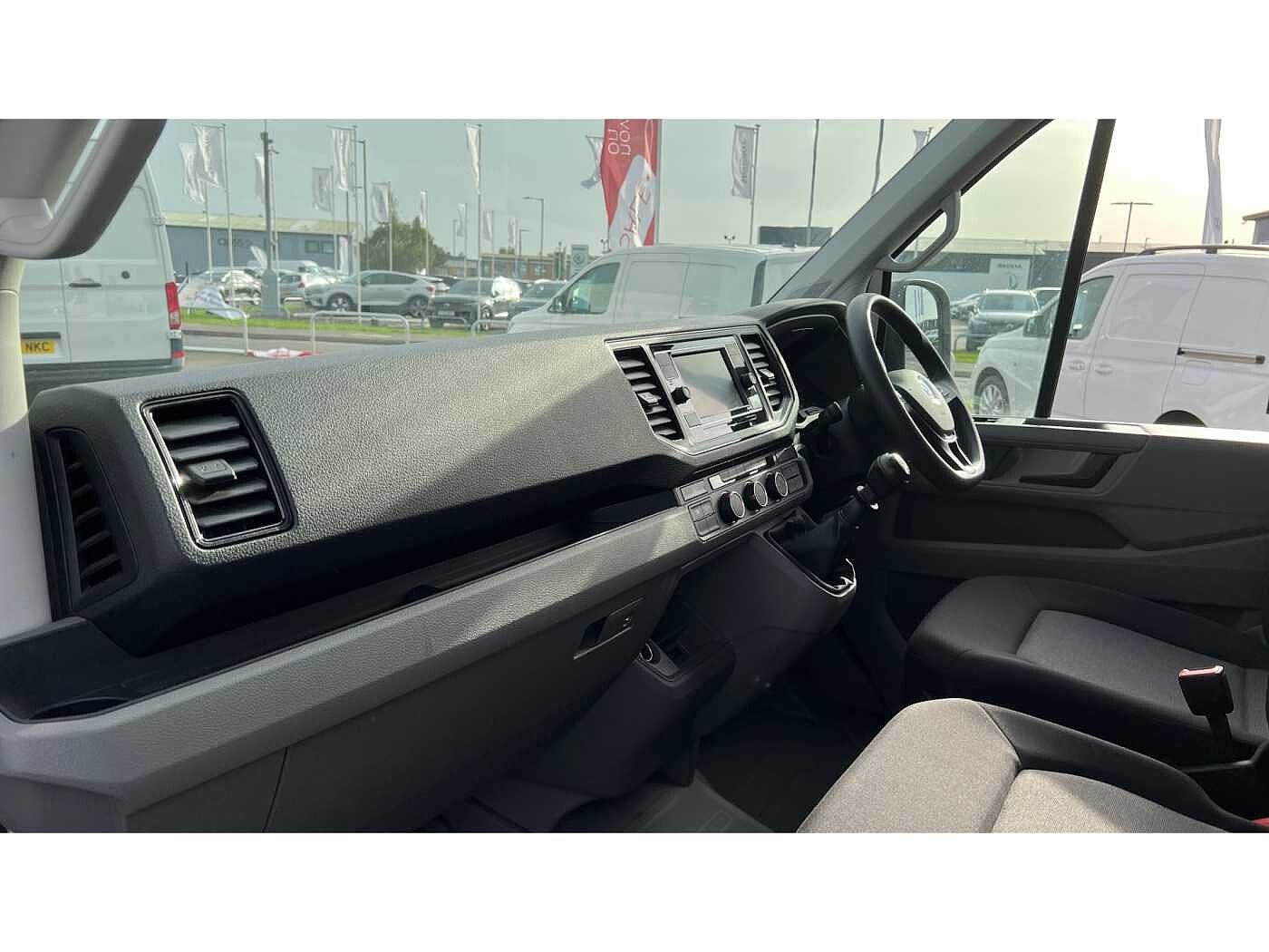 Volkswagen Crafter CR35 Trendline MWB P/Van 140 PS 2.0 TDI Manual FWD
