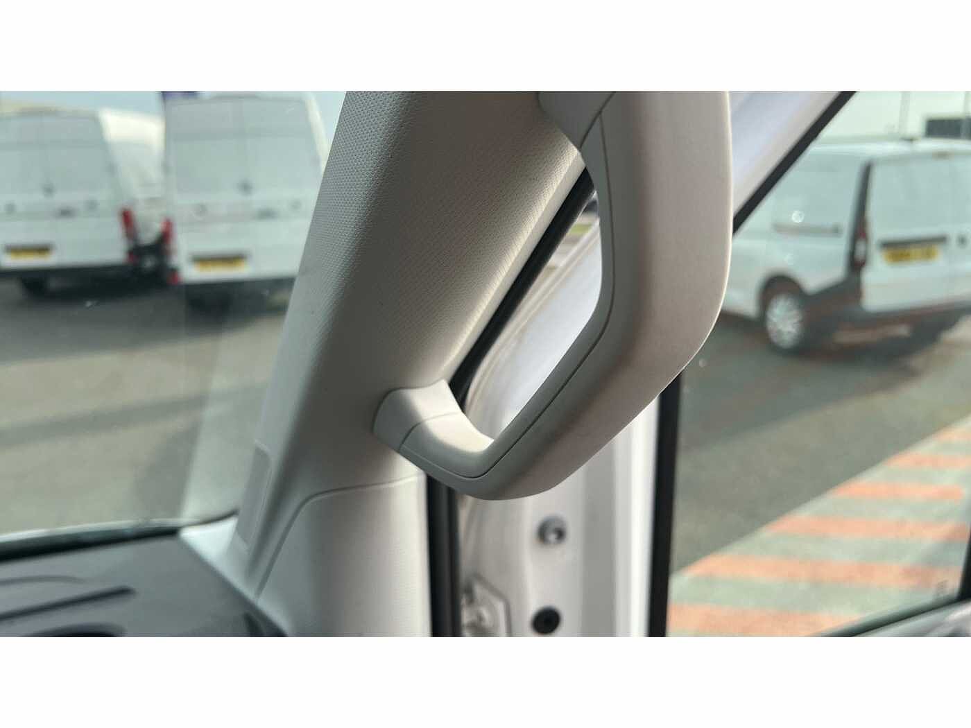 Volkswagen Crafter CR35 Trendline MWB P/Van 140 PS 2.0 TDI Manual FWD