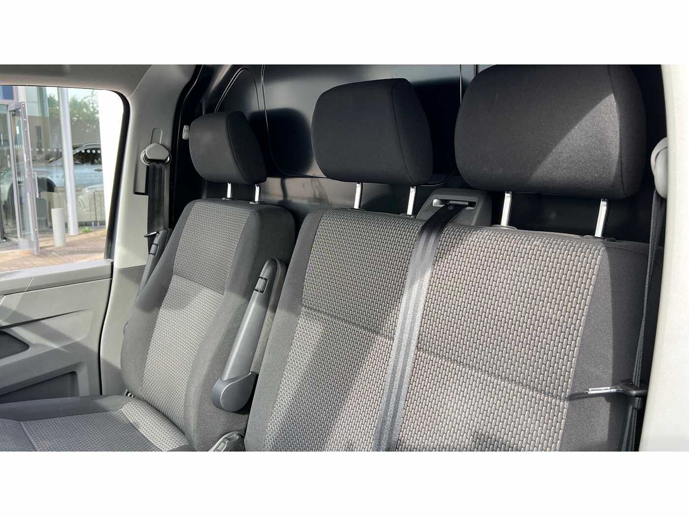 Volkswagen Transporter T30 Highline P/Van LWB 110 PS 2.0 TDI Manual