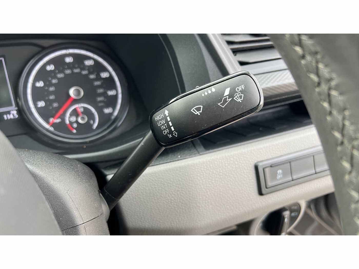 Volkswagen Transporter T30 Highline P/Van LWB 110 PS 2.0 TDI Manual