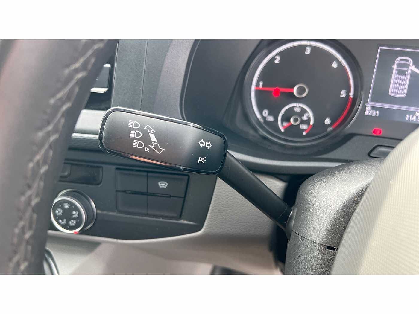 Volkswagen Transporter T30 Highline P/Van LWB 110 PS 2.0 TDI Manual