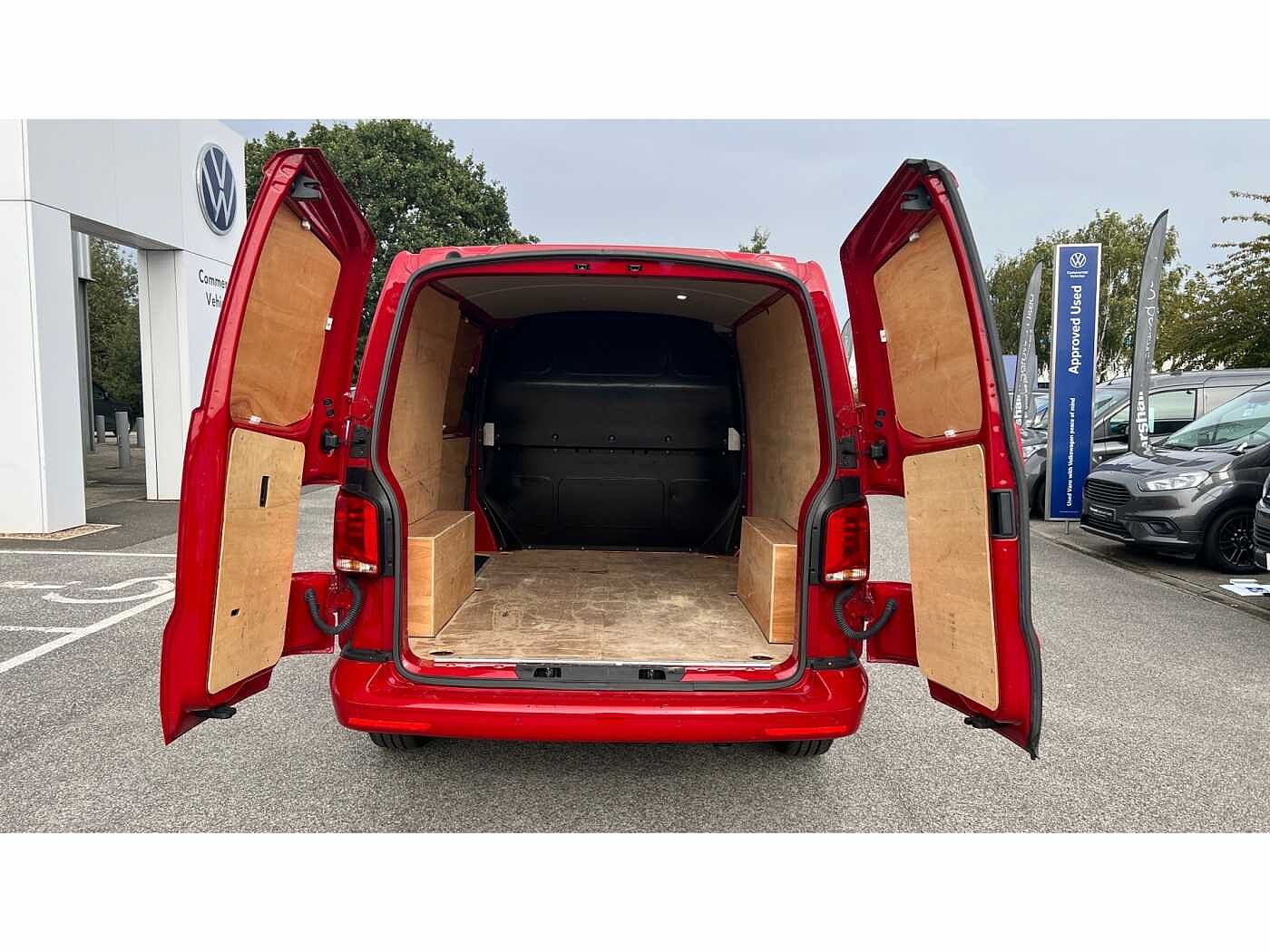 Volkswagen Transporter T28 2.0 Highline SWB TDi 110PS P/Van