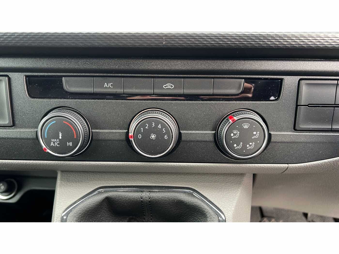 Volkswagen Transporter T28 2.0 Highline SWB TDi 110PS P/Van