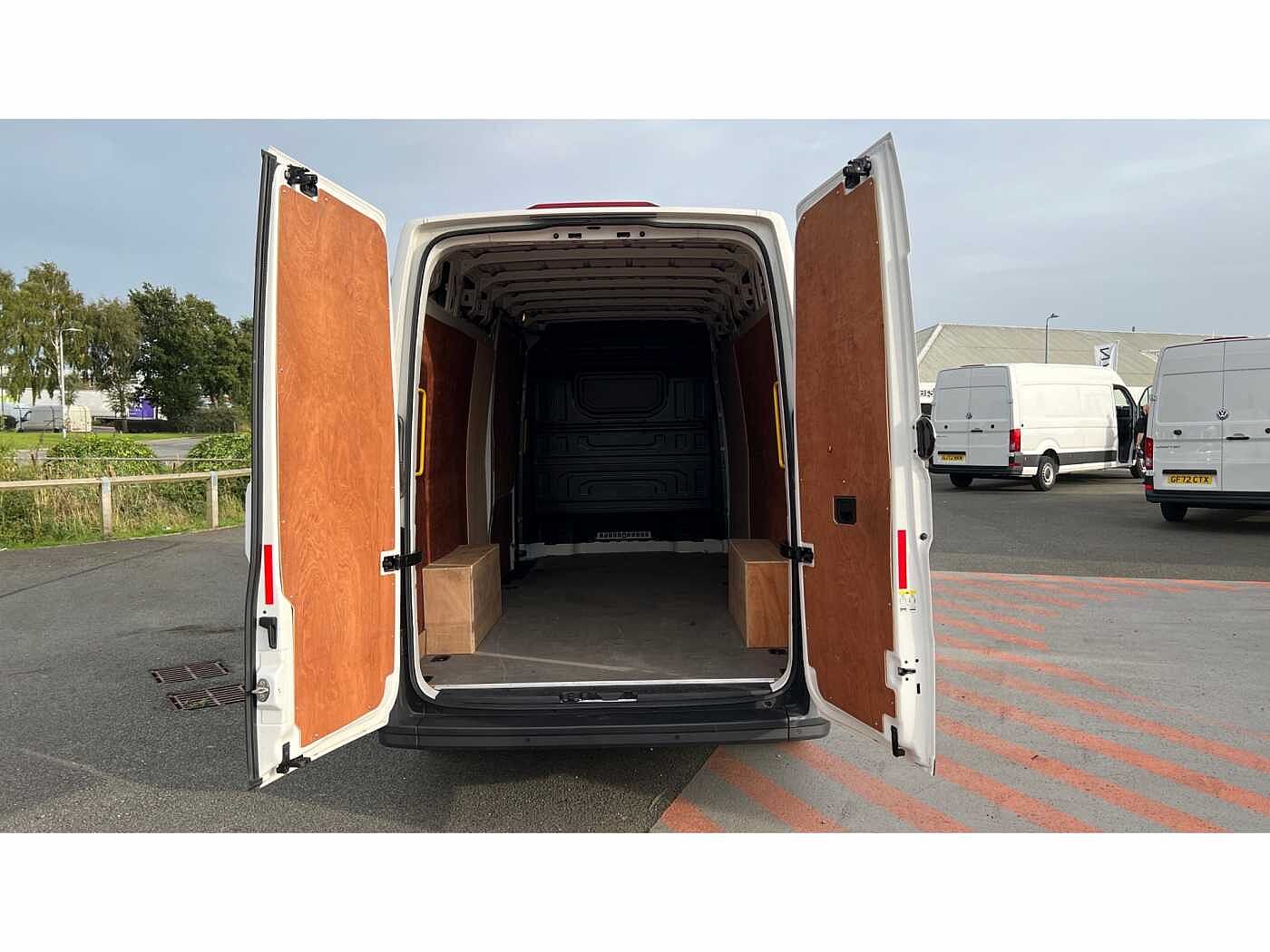 Volkswagen Crafter CR35 Trendline P/Van LWB 140 PS 2.0 TDI Manual FWD