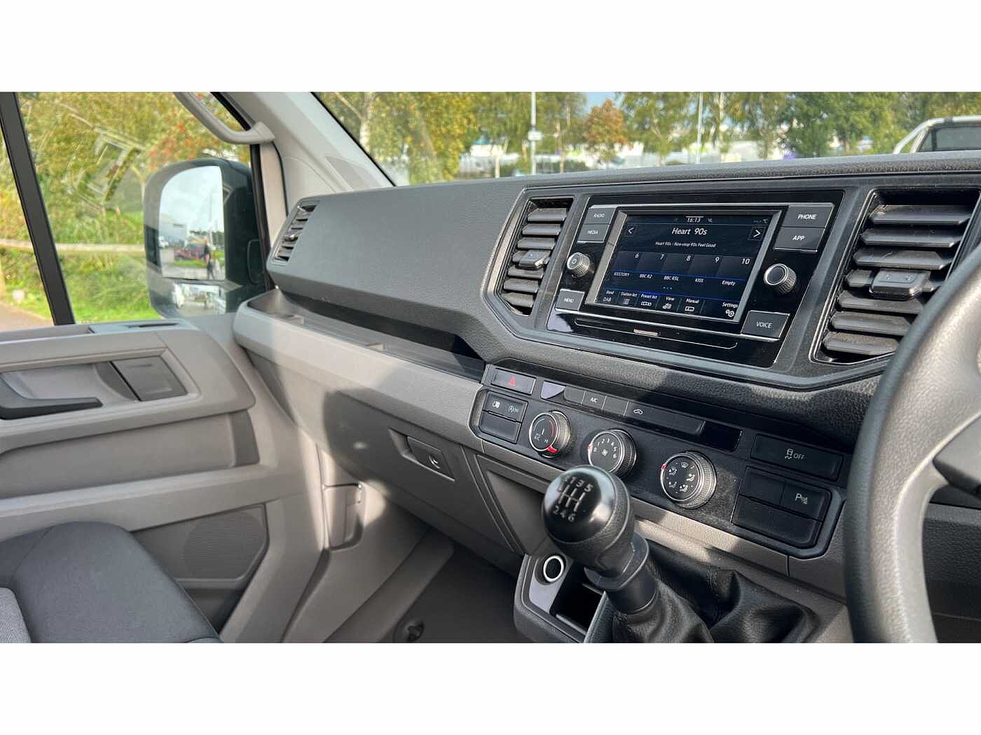 Volkswagen Crafter CR35 Trendline P/Van LWB 140 PS 2.0 TDI Manual FWD
