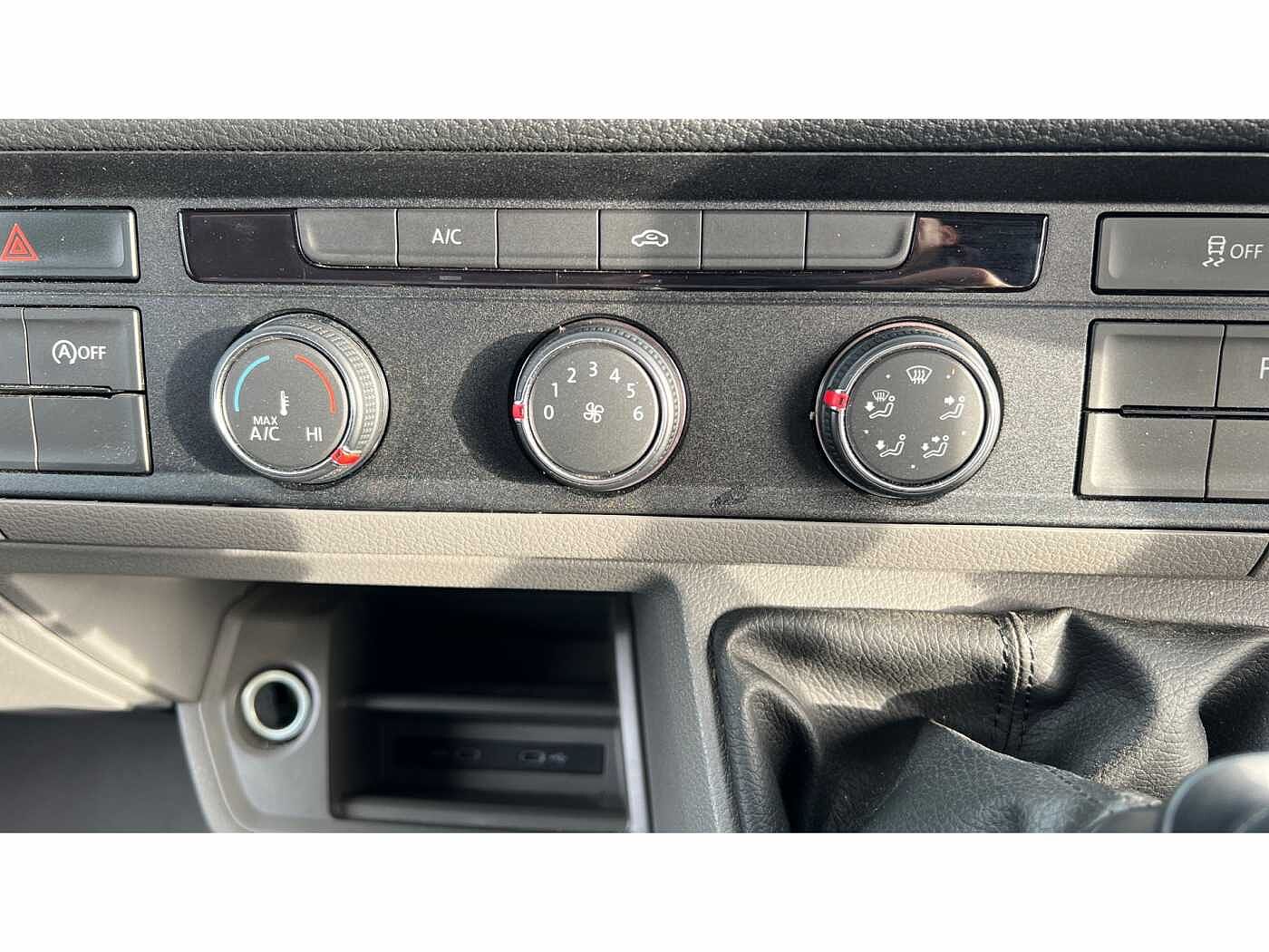 Volkswagen Crafter CR35 Trendline P/Van LWB 140 PS 2.0 TDI Manual FWD