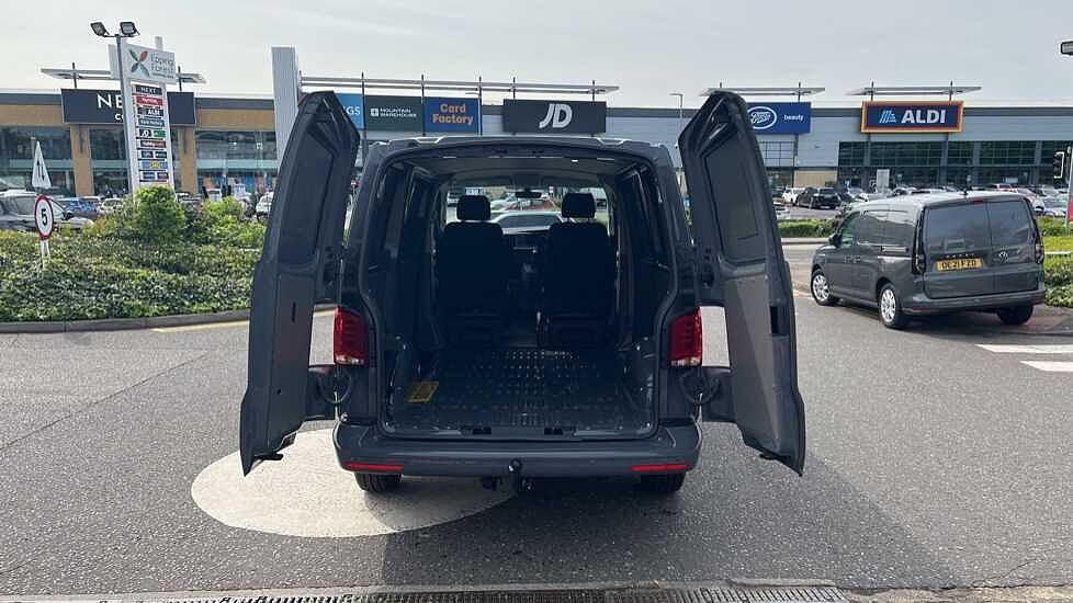 Volkswagen Transporter T30 Panel van Highline SWB 150 PS 2.0 TDI 7sp DSG