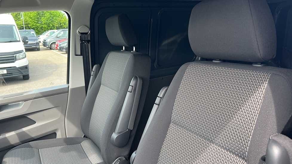Volkswagen Transporter T30 Panel van Highline SWB 150 PS 2.0 TDI 7sp DSG