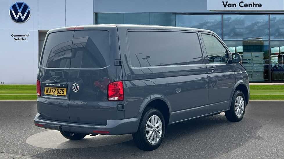 Volkswagen Transporter T30 Panel van Highline SWB 150 PS 2.0 TDI 7sp DSG