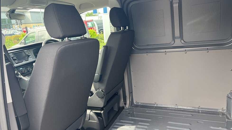 Volkswagen Transporter T30 Panel van Highline SWB 150 PS 2.0 TDI 7sp DSG