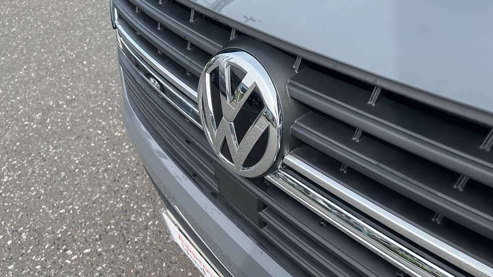Volkswagen Transporter T30 Panel van Highline SWB 150 PS 2.0 TDI 7sp DSG