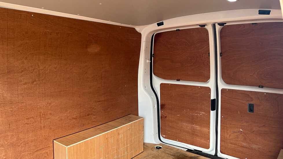 Volkswagen Transporter T30 Panel van Startline LWB 110 PS 2.0 TDI 5sp Manual