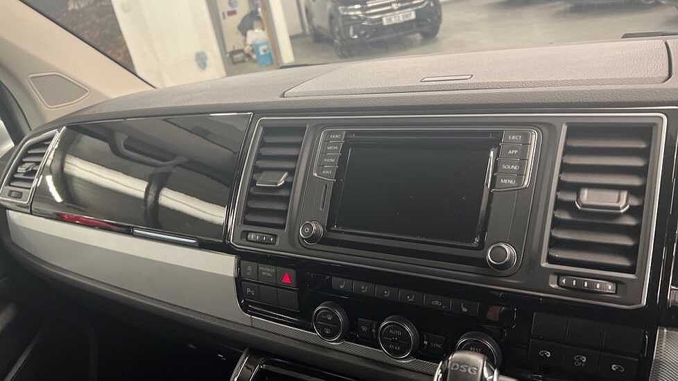 Volkswagen Caravelle Executive SWB 199 PS 2.0 TDI BMT 7sp DSG