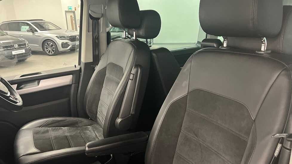 Volkswagen Caravelle Executive SWB 199 PS 2.0 TDI BMT 7sp DSG