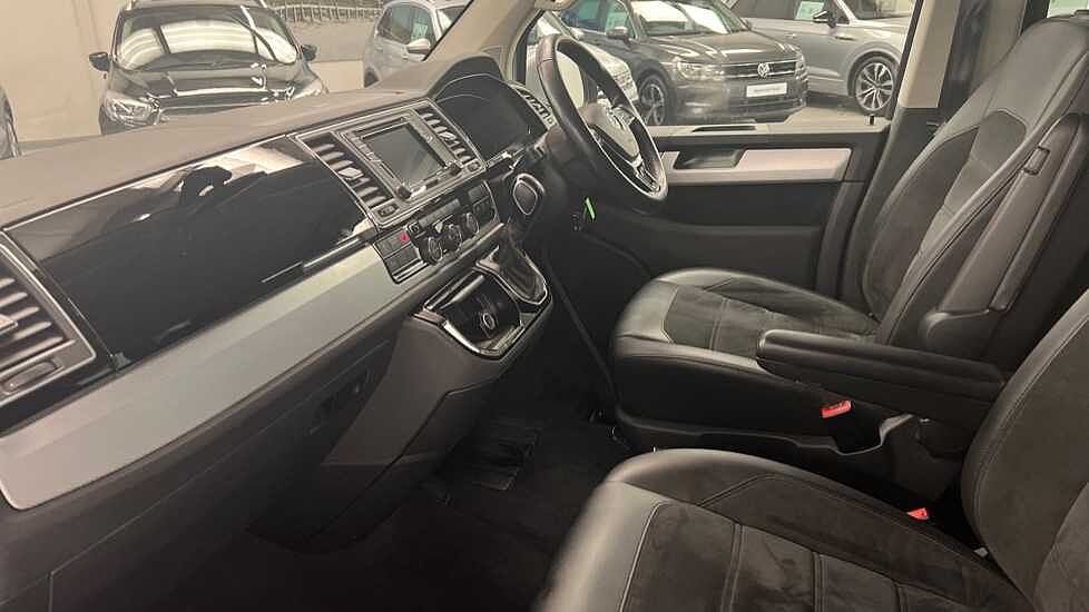 Volkswagen Caravelle Executive SWB 199 PS 2.0 TDI BMT 7sp DSG