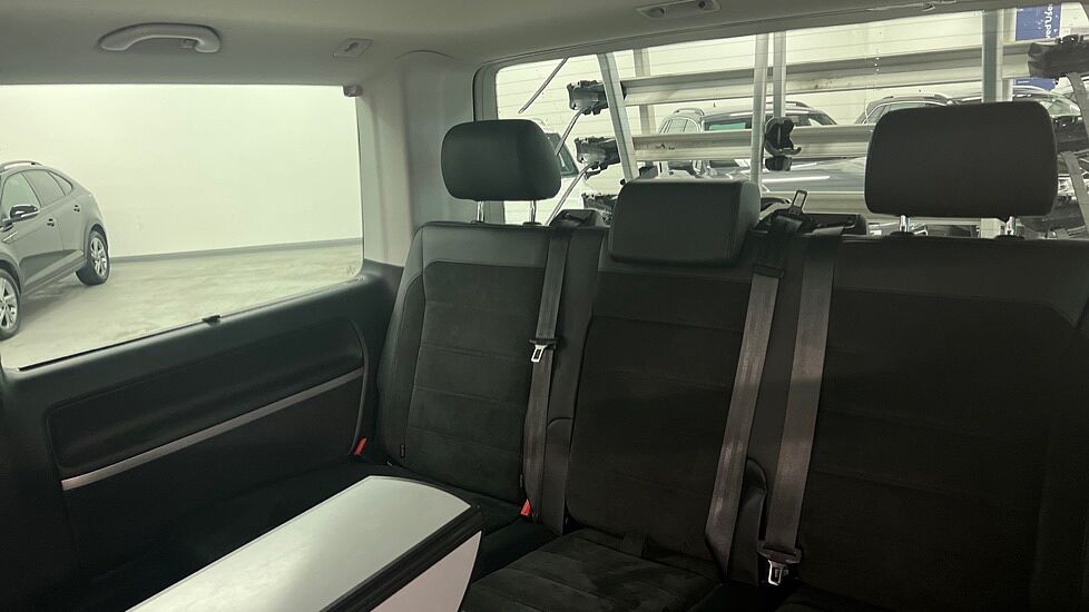 Volkswagen Caravelle Executive SWB 199 PS 2.0 TDI BMT 7sp DSG