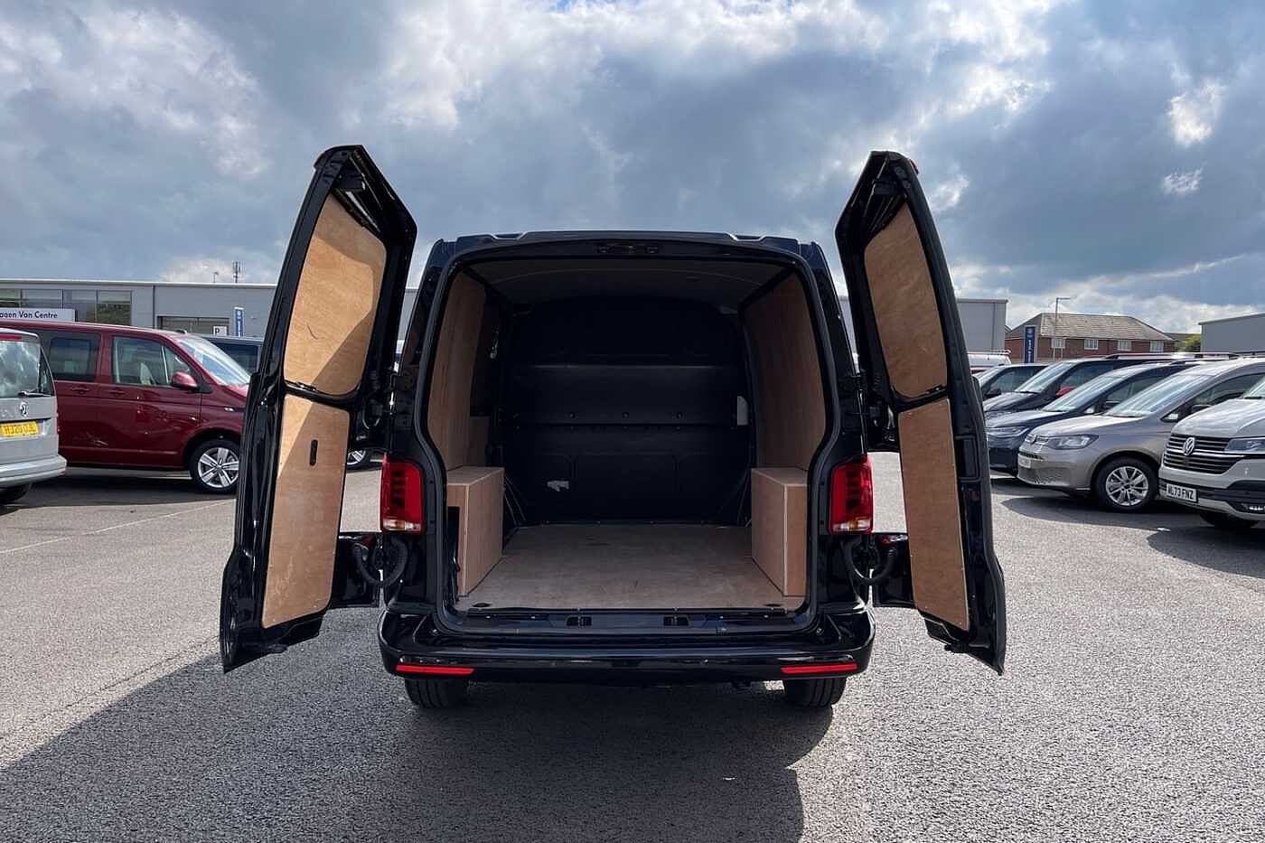 Volkswagen Transporter 2.0TDI (150PS)Eu6 T30 Highline SWB PV