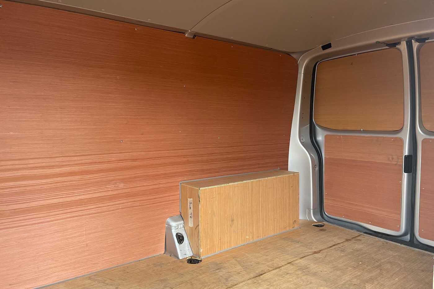 Volkswagen Transporter 2.0TDI (150PS)Eu6 T30 Highline SWB PV