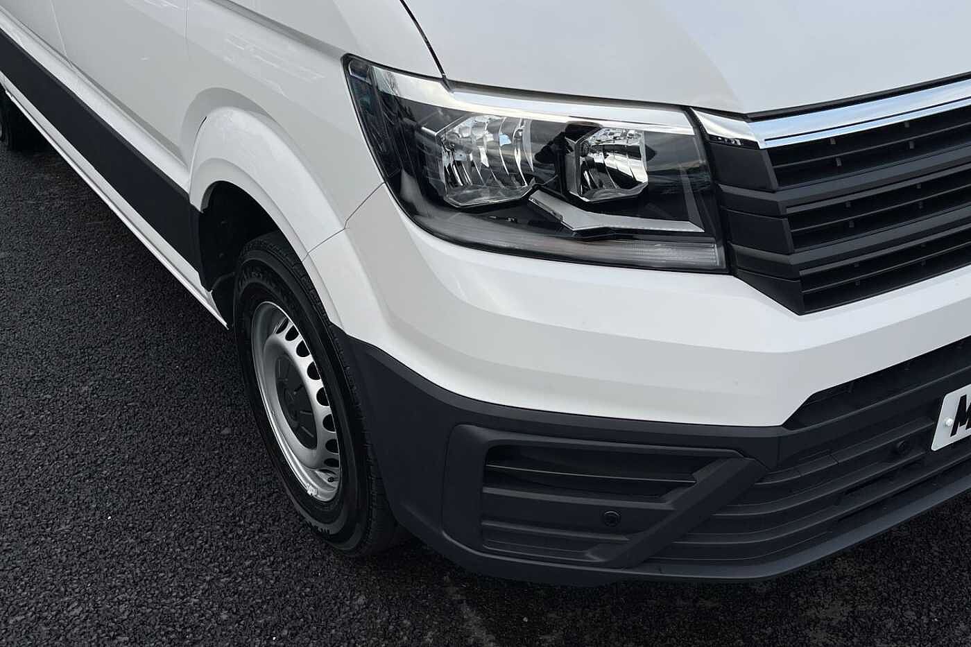 Volkswagen Crafter Cr35 Mwb Diesel Fwd 2.0 TDI 140PS Trendline High Roof Van