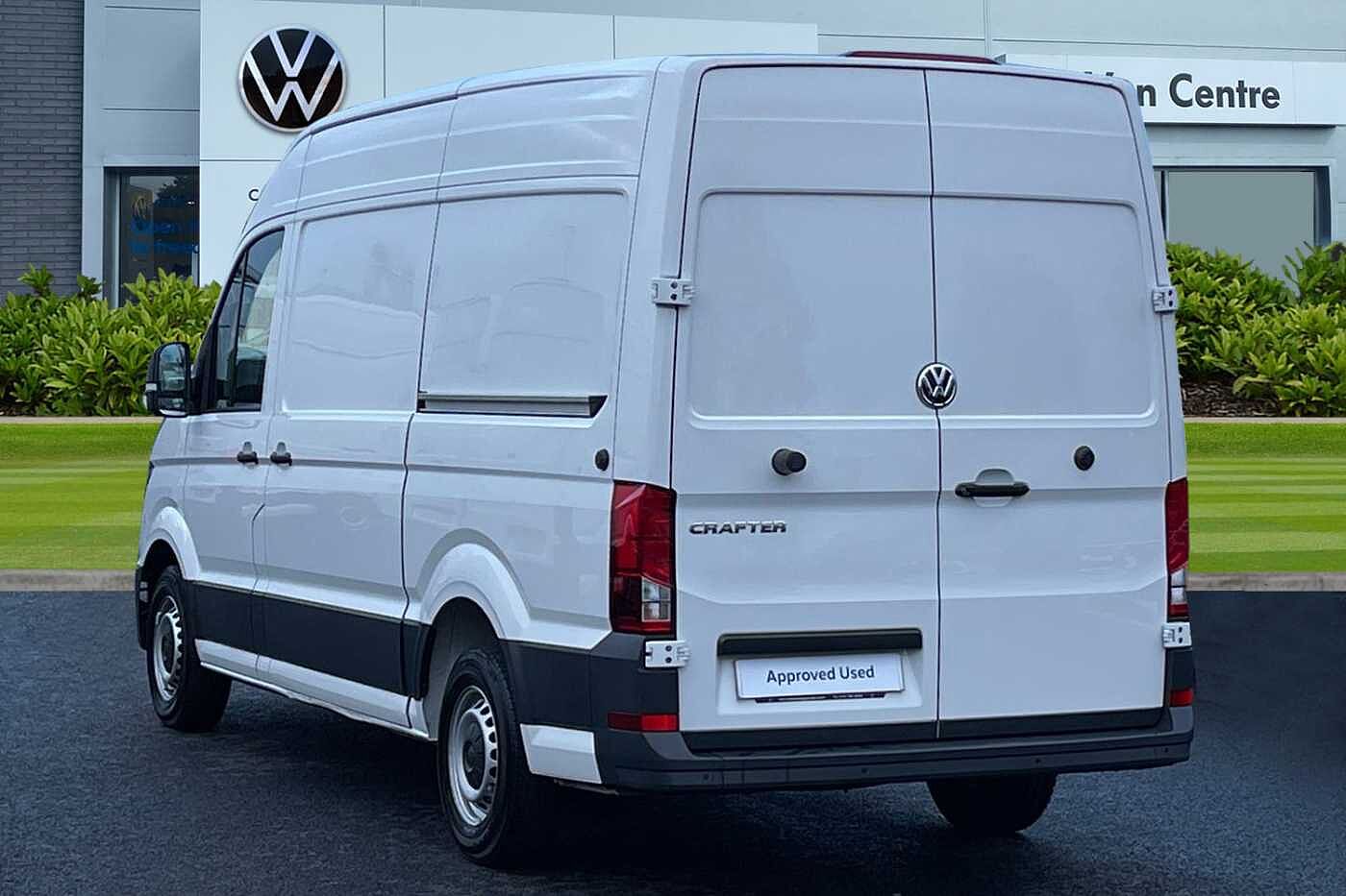 Volkswagen Crafter Cr35 Mwb Diesel Fwd 2.0 TDI 140PS Trendline High Roof Van