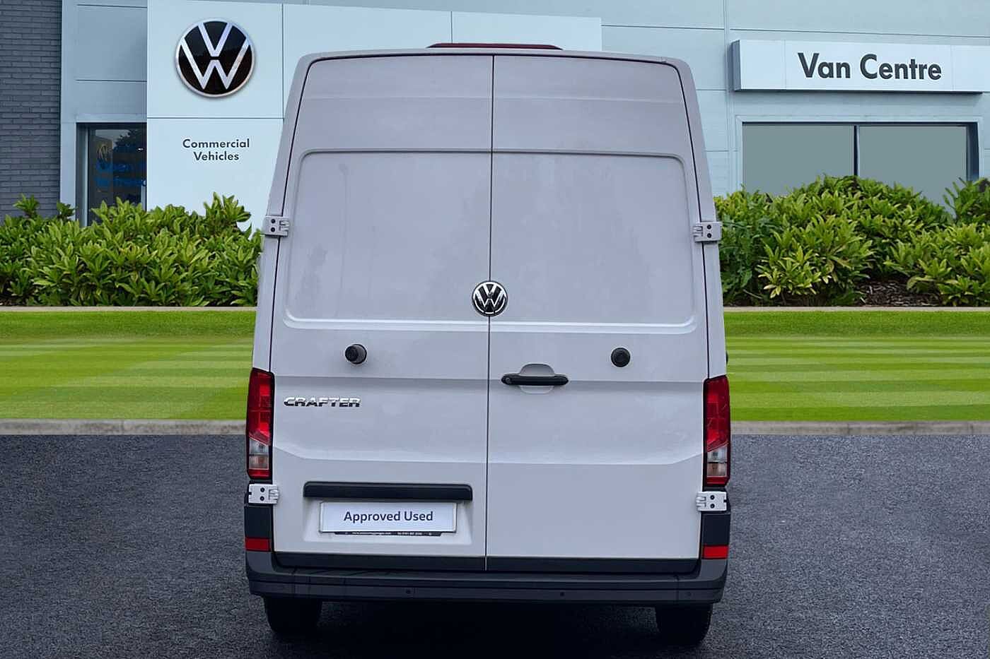 Volkswagen Crafter Cr35 Mwb Diesel Fwd 2.0 TDI 140PS Trendline High Roof Van