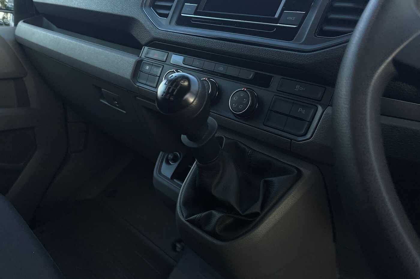Volkswagen Crafter Cr35 Mwb Diesel Fwd 2.0 TDI 140PS Trendline High Roof Van