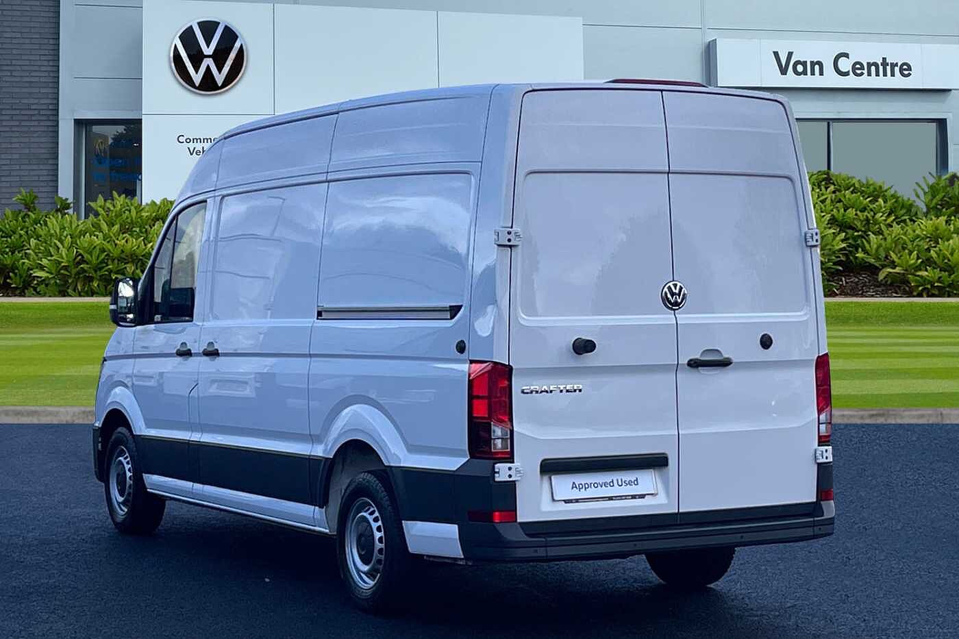 Volkswagen Crafter Cr35 Mwb Diesel Fwd 2.0 TDI 140PS Trendline High Roof Van