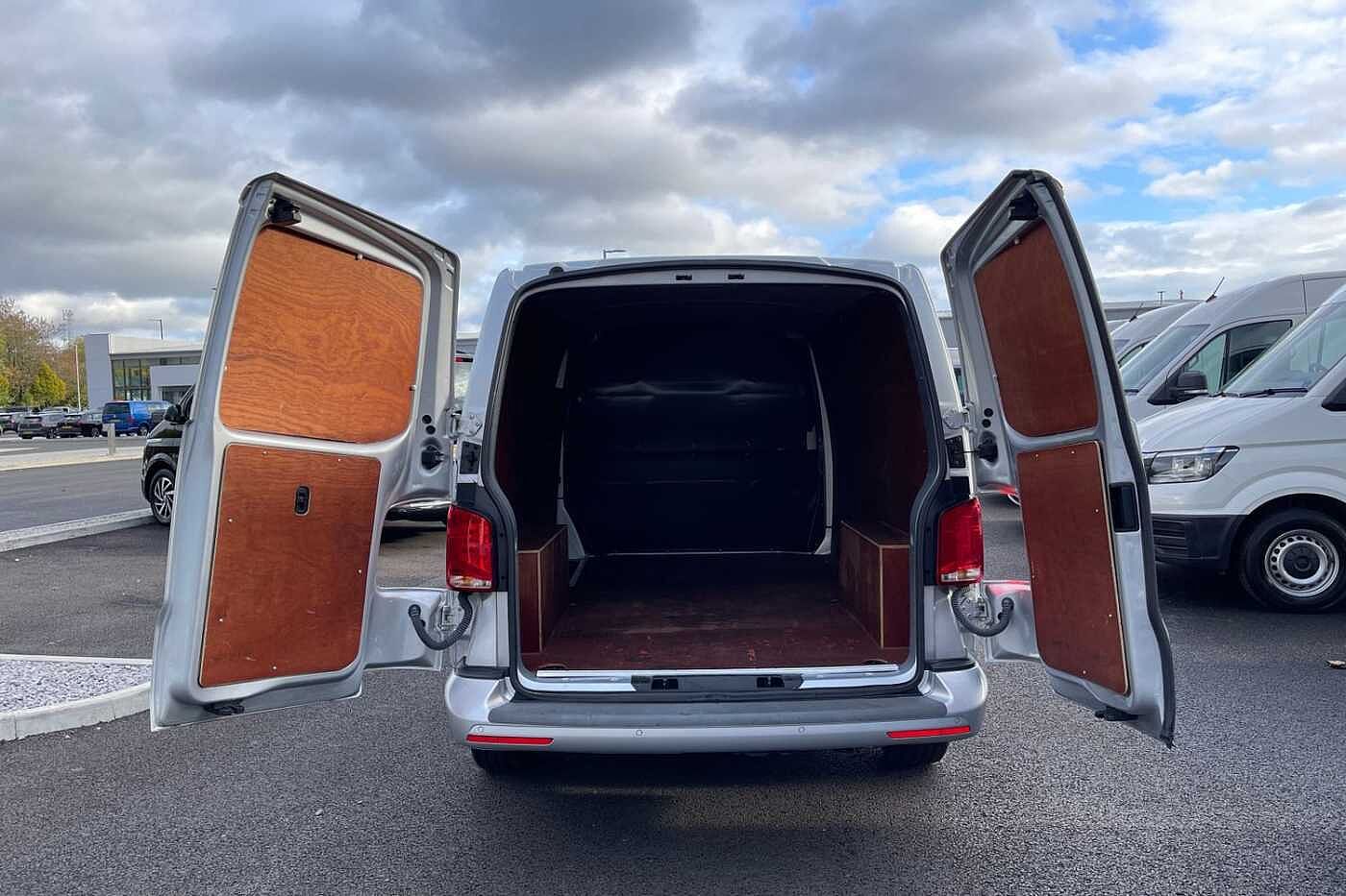 Volkswagen Transporter PV 2.0TDI 110ps T30 Highline BMT LWB