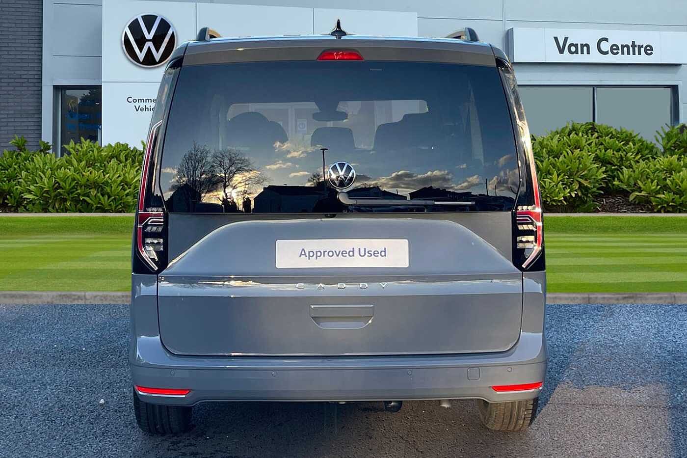 Volkswagen Caddy Life Maxi 122 PS 2.0 TDI 7sp DSG Caddy Life Maxi 122 PS 2.0 TDI 7sp DSG INC VAT