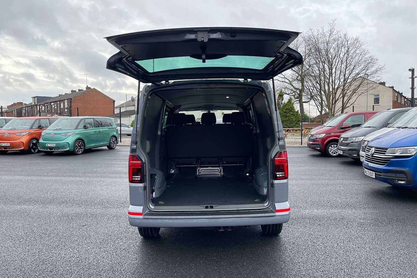 Volkswagen T32 Transporter T32 Kombi LWB 150ps DSG