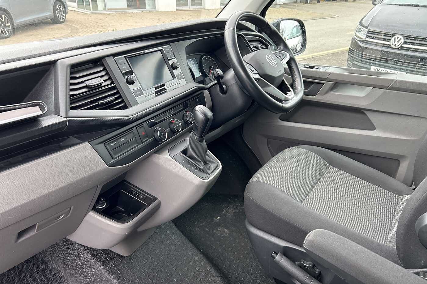 Volkswagen Transporter 2.0BiTDI 204ps T32 Highline SWB DSG