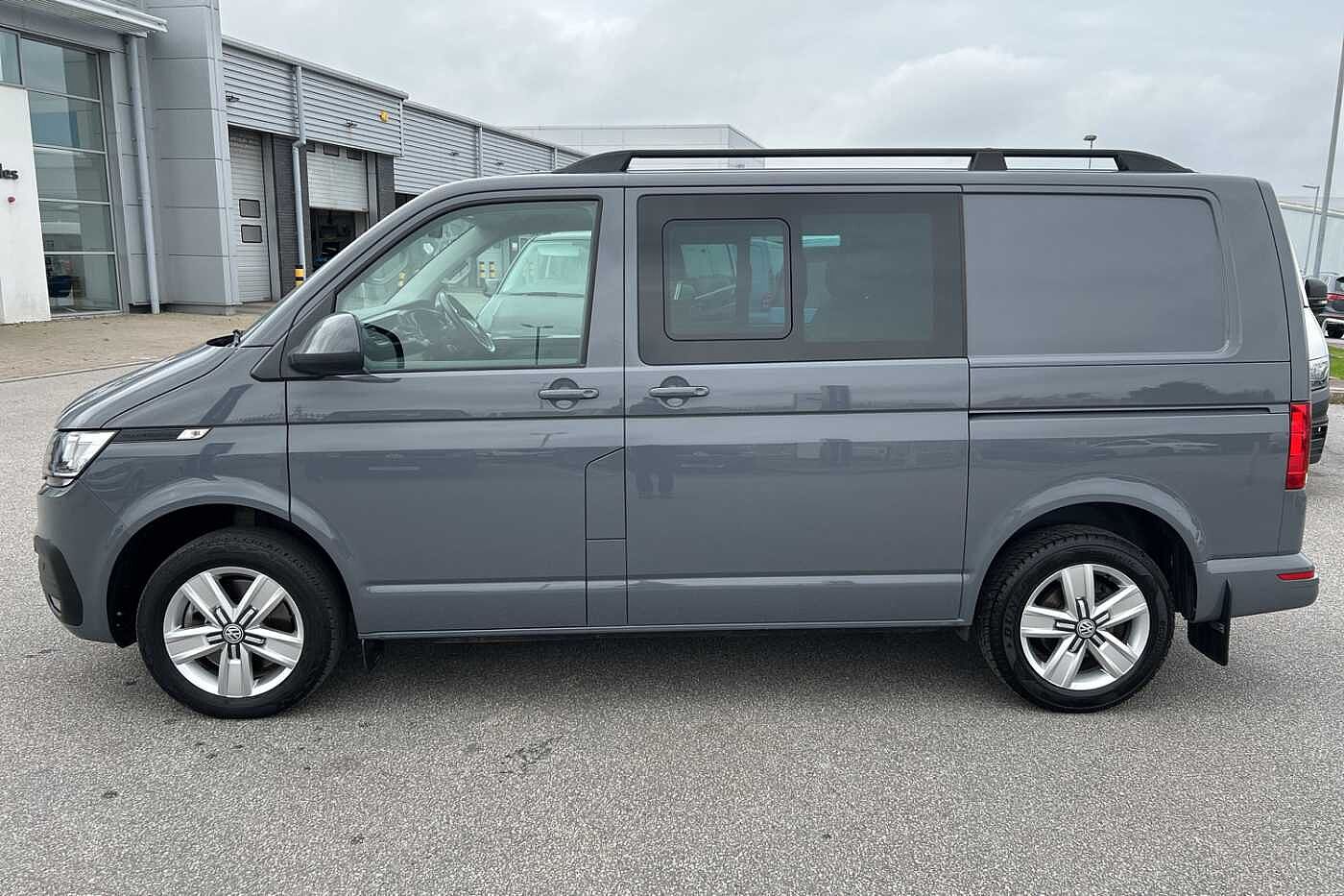 Volkswagen Transporter 2.0BiTDI 204ps T32 Highline SWB DSG