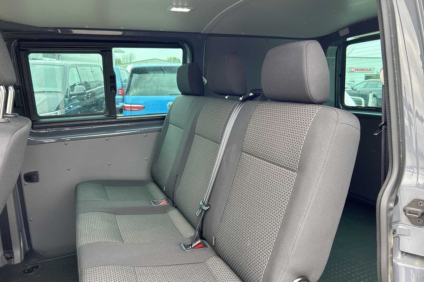 Volkswagen Transporter 2.0BiTDI 204ps T32 Highline SWB DSG